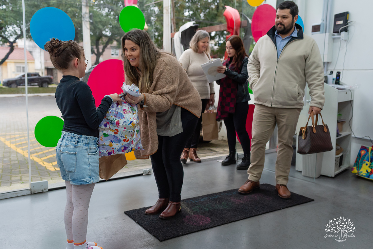Elisa - aniversário - graciosidade - alegria - festa infantil - princesa - maquiagem - penteado - - playground - Roxito - brincadeiras - diversão - carinho - parabéns - família - confiança - fotografia infantil - Antonio Rocha Fotografias_loly Pop-Pelotas
