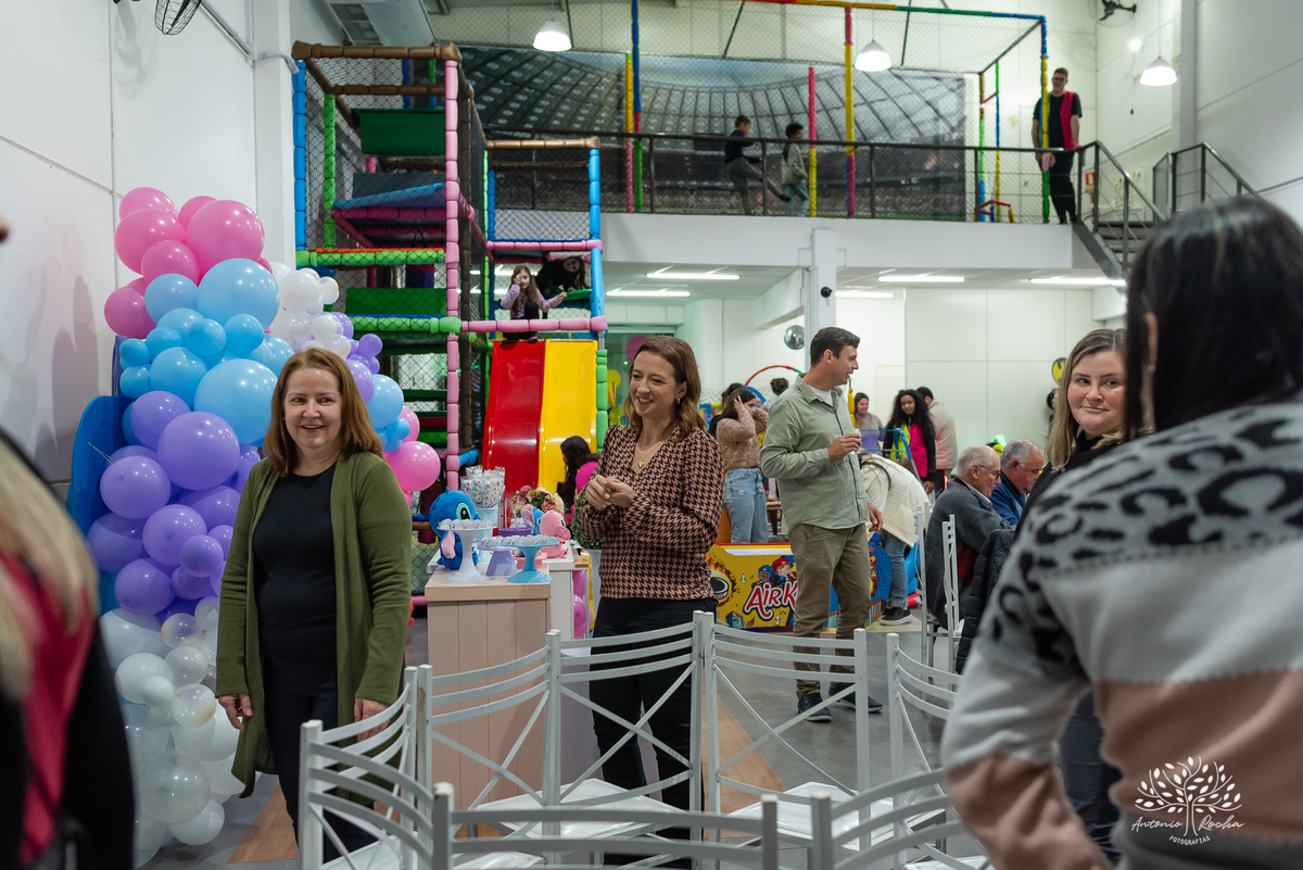 Elisa - aniversário - graciosidade - alegria - festa infantil - princesa - maquiagem - penteado - - playground - Roxito - brincadeiras - diversão - carinho - parabéns - família - confiança - fotografia infantil - Antonio Rocha Fotografias_loly Pop-Pelotas