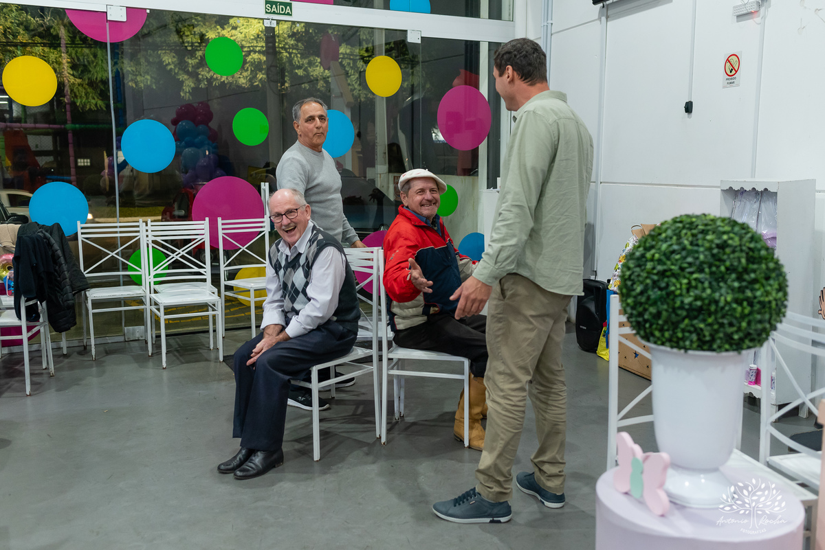 Elisa - aniversário - graciosidade - alegria - festa infantil - princesa - maquiagem - penteado - - playground - Roxito - brincadeiras - diversão - carinho - parabéns - família - confiança - fotografia infantil - Antonio Rocha Fotografias_loly Pop-Pelotas