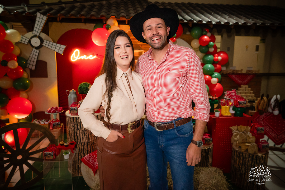 fotografia infantil - ensaio de gestante - aniversário de 1 ano - Velho Oeste - Morada do Sol - - ensaio ao ar livre – fotografia de festa - tio Antonio Rocha Fotografias – Pelotas - aniversário infantil - ensaio fotográfico - fotografia profissional