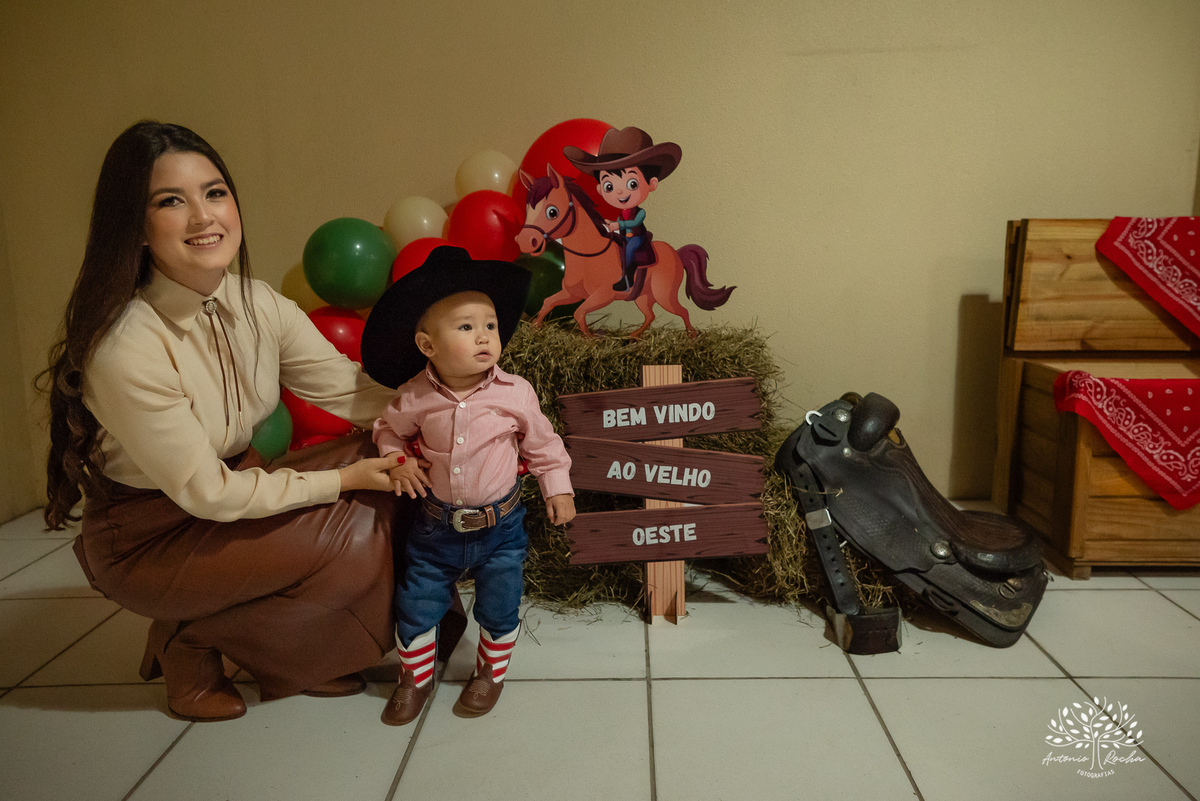 fotografia infantil - ensaio de gestante - aniversário de 1 ano - Velho Oeste - Morada do Sol - - ensaio ao ar livre – fotografia de festa - tio Antonio Rocha Fotografias – Pelotas - aniversário infantil - ensaio fotográfico - fotografia profissional