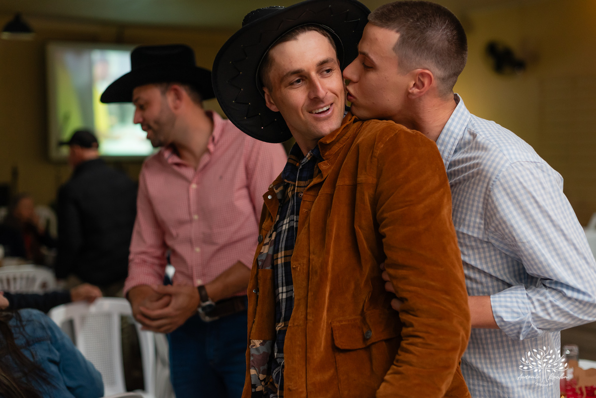 fotografia infantil - ensaio de gestante - aniversário de 1 ano - Velho Oeste - Morada do Sol - - ensaio ao ar livre – fotografia de festa - tio Antonio Rocha Fotografias – Pelotas - aniversário infantil - ensaio fotográfico - fotografia profissional