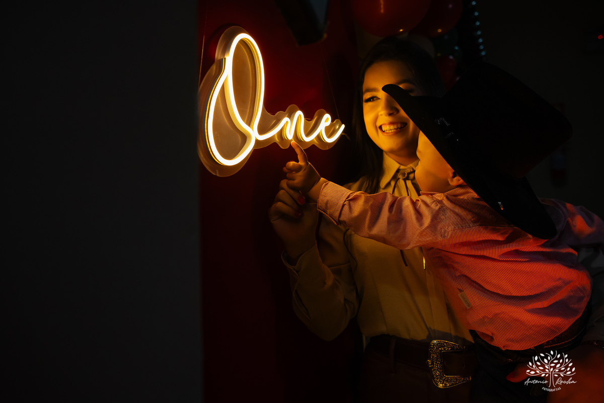 fotografia infantil - ensaio de gestante - aniversário de 1 ano - Velho Oeste - Morada do Sol - - ensaio ao ar livre – fotografia de festa - tio Antonio Rocha Fotografias – Pelotas - aniversário infantil - ensaio fotográfico - fotografia profissional