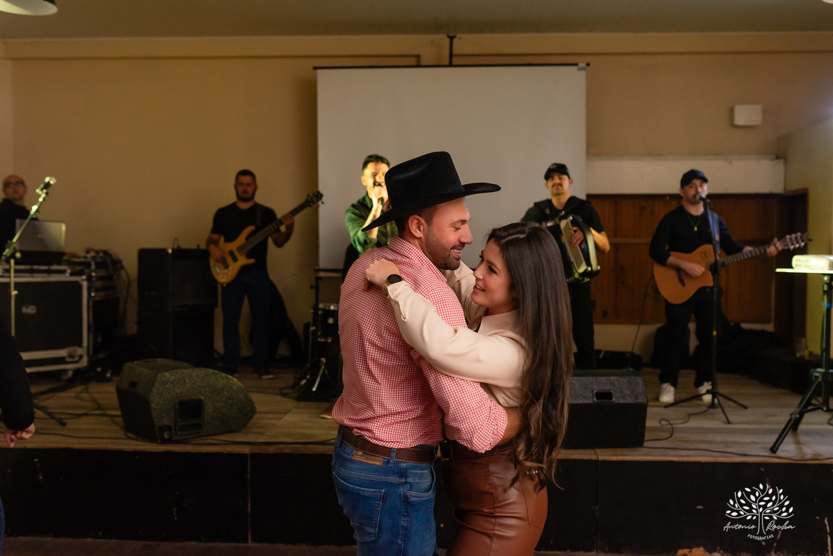 fotografia infantil - ensaio de gestante - aniversário de 1 ano - Velho Oeste - Morada do Sol - - ensaio ao ar livre – fotografia de festa - tio Antonio Rocha Fotografias – Pelotas - aniversário infantil - ensaio fotográfico - fotografia profissional