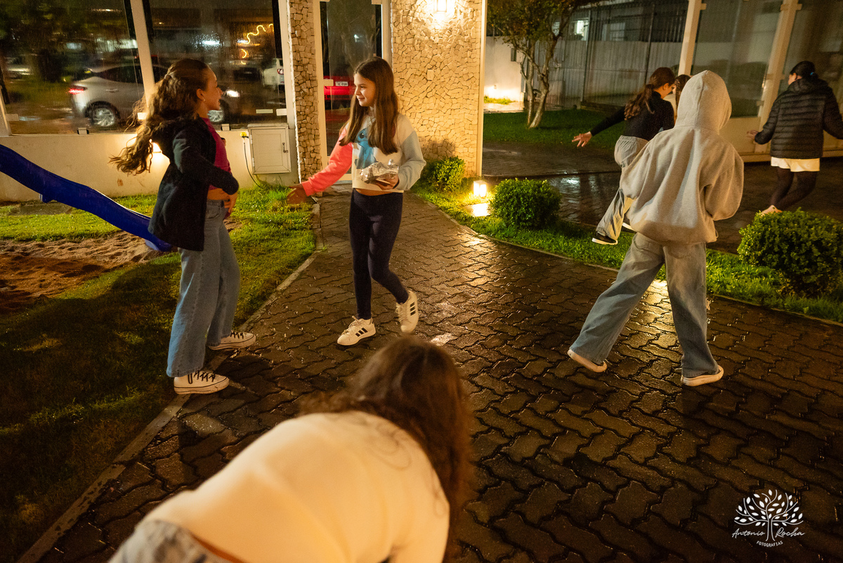 fotografia de aniversários - pré-adolescência - comemorações familiares - festa infantil - aniversário de 11 anos - fotografia profissional - registros únicos - fotografia de crianças - Antonio Rocha Fotografias – Pelotas – Festa Salão Condomínio