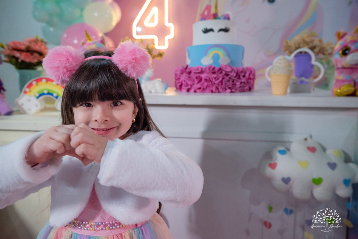 aniversário infantil - 4 anos - Maria Eduarda - Madu - festa temática - unicórnio - fotografia infantil - espontaneidade - alegria - infância feliz - fotógrafo profissional - Amâncio Jorge - brinquedos - algodão doce – Antonio Rocha Fotografias - Pelotas