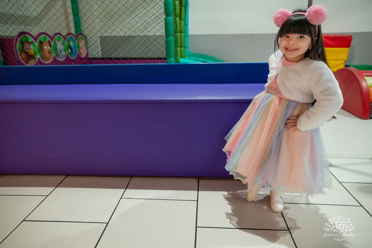 aniversário infantil - 4 anos - Maria Eduarda - Madu - festa temática - unicórnio - fotografia infantil - espontaneidade - alegria - infância feliz - fotógrafo profissional - Amâncio Jorge - brinquedos - algodão doce – Antonio Rocha Fotografias - Pelotas