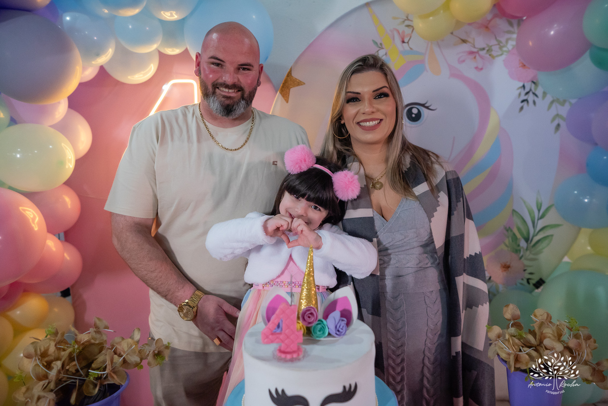 aniversário infantil - 4 anos - Maria Eduarda - Madu - festa temática - unicórnio - fotografia infantil - espontaneidade - alegria - infância feliz - fotógrafo profissional - Amâncio Jorge - brinquedos - algodão doce – Antonio Rocha Fotografias - Pelotas