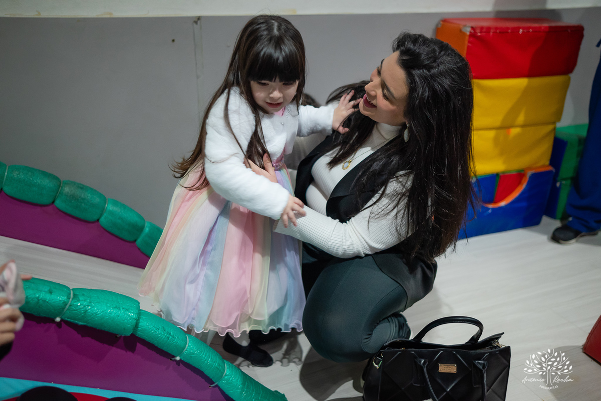 aniversário infantil - 4 anos - Maria Eduarda - Madu - festa temática - unicórnio - fotografia infantil - espontaneidade - alegria - infância feliz - fotógrafo profissional - Amâncio Jorge - brinquedos - algodão doce – Antonio Rocha Fotografias - Pelotas