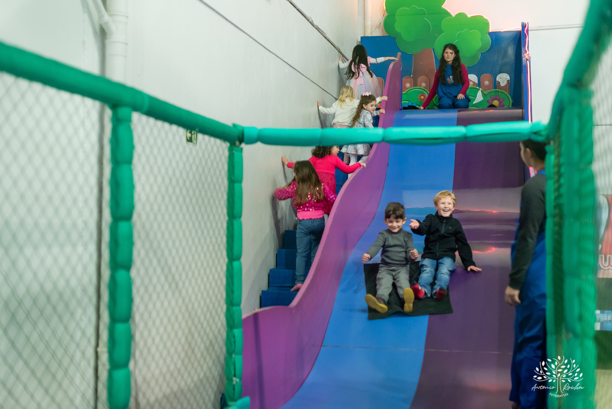 aniversário infantil - 4 anos - Maria Eduarda - Madu - festa temática - unicórnio - fotografia infantil - espontaneidade - alegria - infância feliz - fotógrafo profissional - Amâncio Jorge - brinquedos - algodão doce – Antonio Rocha Fotografias - Pelotas