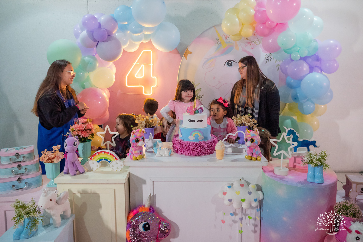aniversário infantil - 4 anos - Maria Eduarda - Madu - festa temática - unicórnio - fotografia infantil - espontaneidade - alegria - infância feliz - fotógrafo profissional - Amâncio Jorge - brinquedos - algodão doce – Antonio Rocha Fotografias - Pelotas