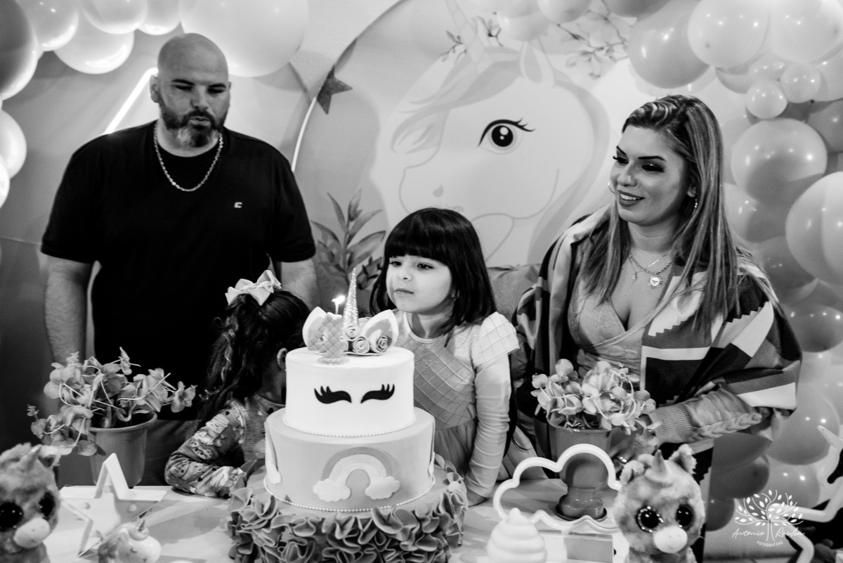 aniversário infantil - 4 anos - Maria Eduarda - Madu - festa temática - unicórnio - fotografia infantil - espontaneidade - alegria - infância feliz - fotógrafo profissional - Amâncio Jorge - brinquedos - algodão doce – Antonio Rocha Fotografias - Pelotas