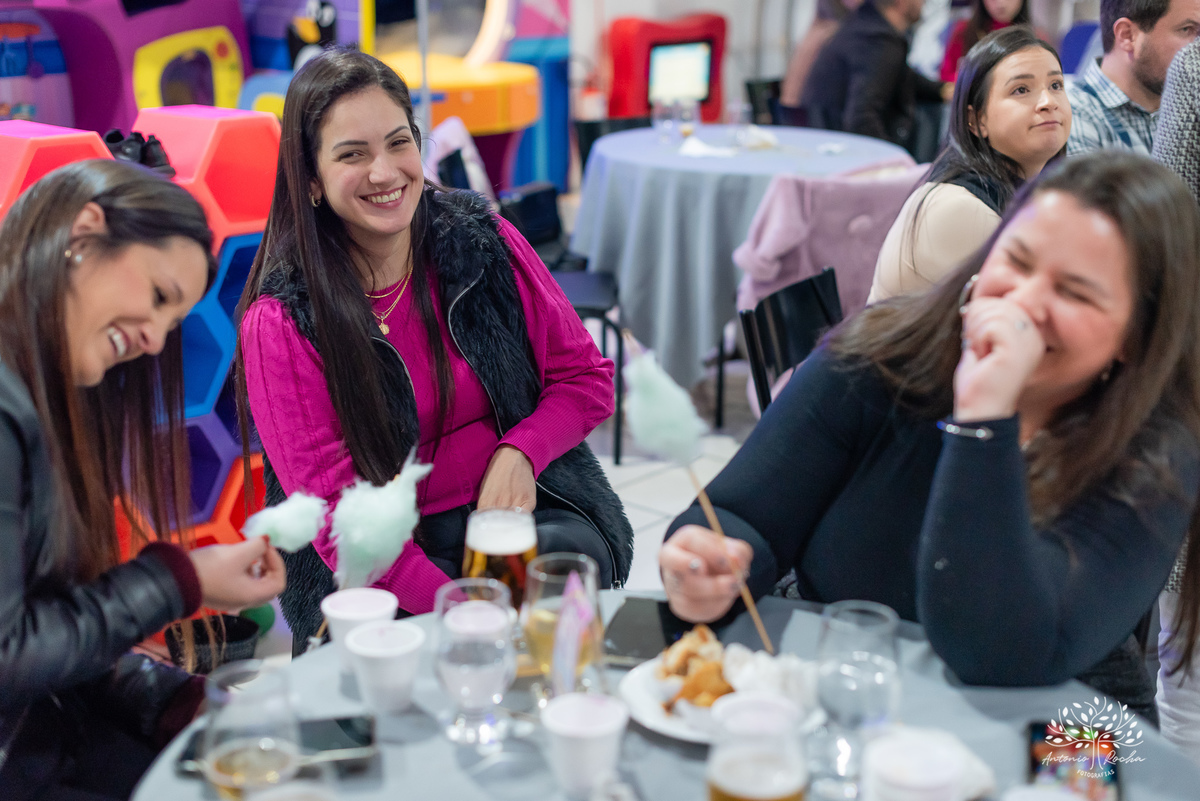 aniversário infantil - 4 anos - Maria Eduarda - Madu - festa temática - unicórnio - fotografia infantil - espontaneidade - alegria - infância feliz - fotógrafo profissional - Amâncio Jorge - brinquedos - algodão doce – Antonio Rocha Fotografias - Pelotas