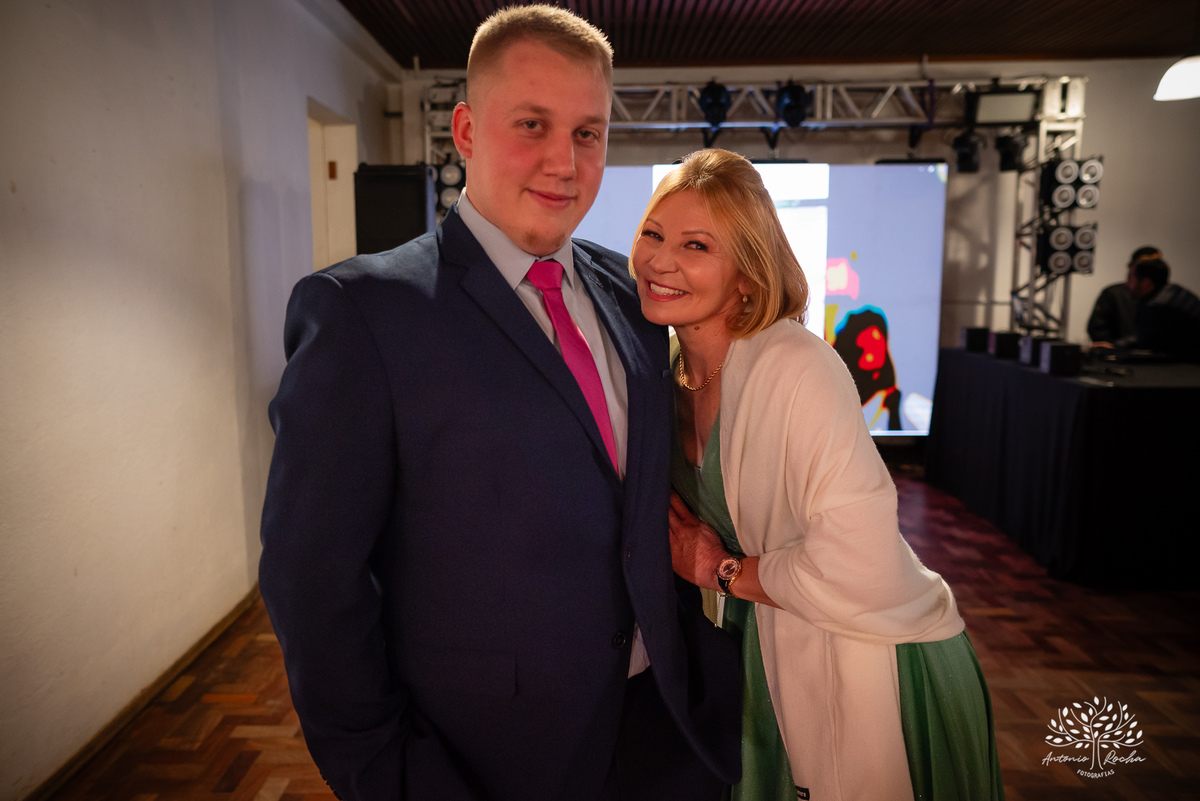 comemoração - aniversário de 18 anos - Luisa - - fotos externas - dança com pai - momento especial - amigos e familiares - Antonio Rocha Fotografias - fotografia de evento - ensaio fotográfico - magia 15 anos - registro fotográfico – Pelotas - Corrientes