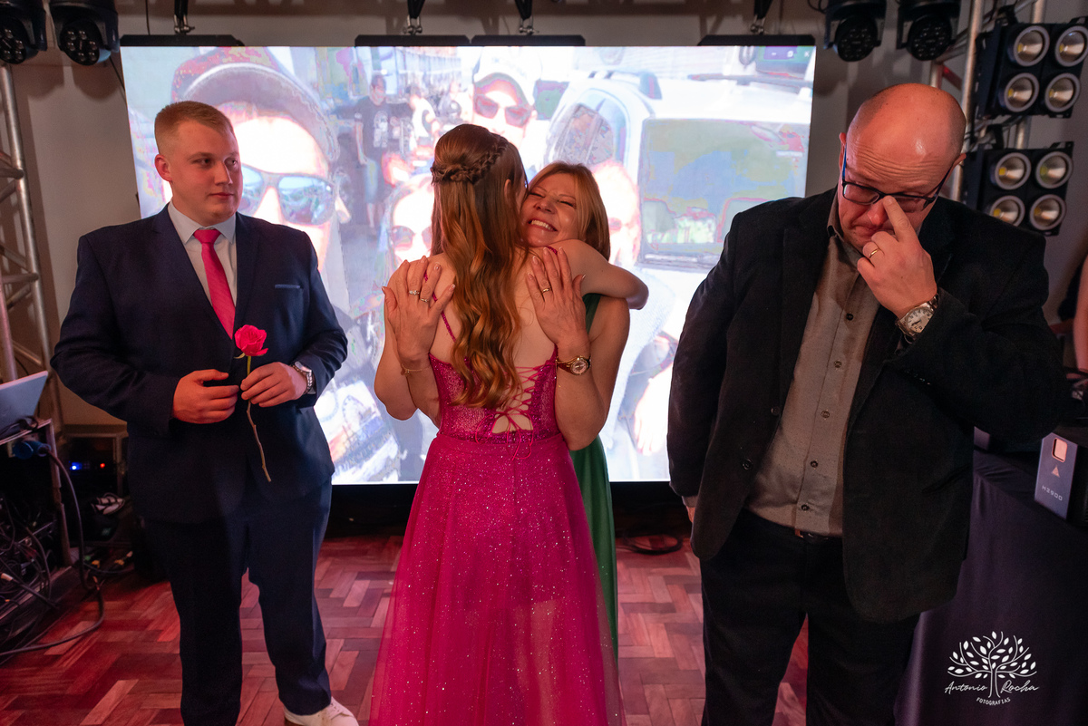 comemoração - aniversário de 18 anos - Luisa - - fotos externas - dança com pai - momento especial - amigos e familiares - Antonio Rocha Fotografias - fotografia de evento - ensaio fotográfico - magia 15 anos - registro fotográfico – Pelotas - Corrientes