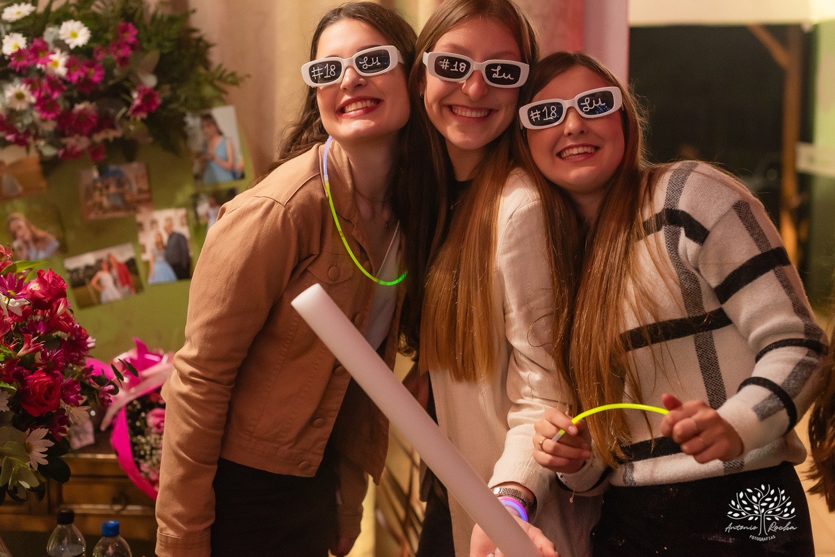 comemoração - aniversário de 18 anos - Luisa - - fotos externas - dança com pai - momento especial - amigos e familiares - Antonio Rocha Fotografias - fotografia de evento - ensaio fotográfico - magia 15 anos - registro fotográfico – Pelotas - Corrientes