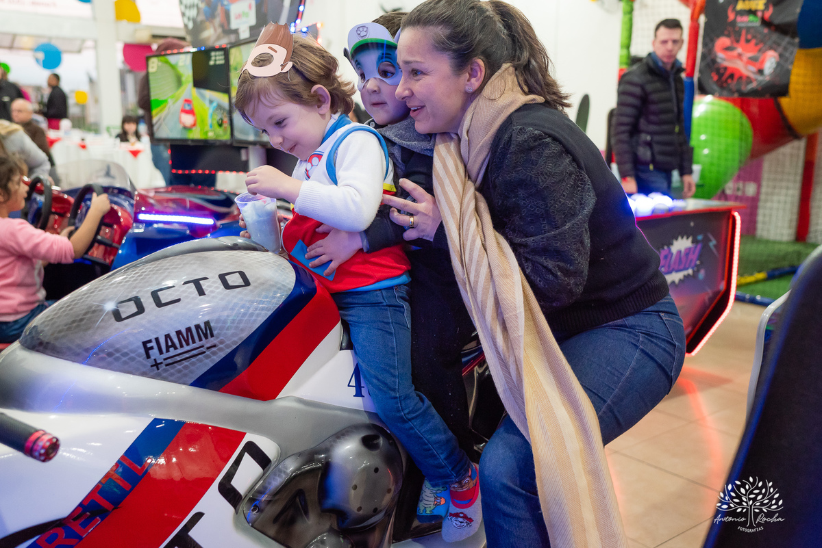 fotografia - aniversário infantil - Luiz Gabriel - 4 anos - festa infantil - Patrulha Canina - fotos espontâneas - fotógrafo profissional - Antonio Rocha Fotografias  - família - momentos especiais - fotografia premiada - fotos de aniversário - Pelotas
