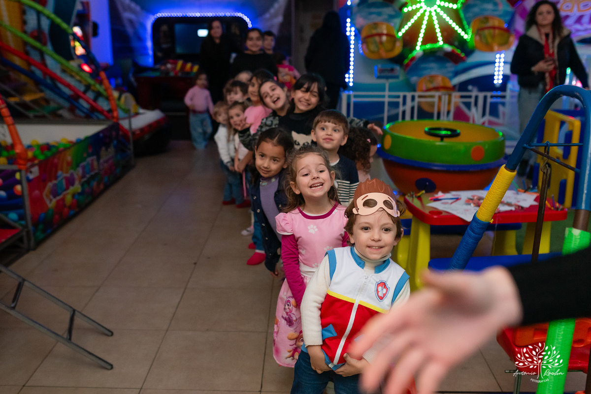 fotografia - aniversário infantil - Luiz Gabriel - 4 anos - festa infantil - Patrulha Canina - fotos espontâneas - fotógrafo profissional - Antonio Rocha Fotografias  - família - momentos especiais - fotografia premiada - fotos de aniversário - Pelotas