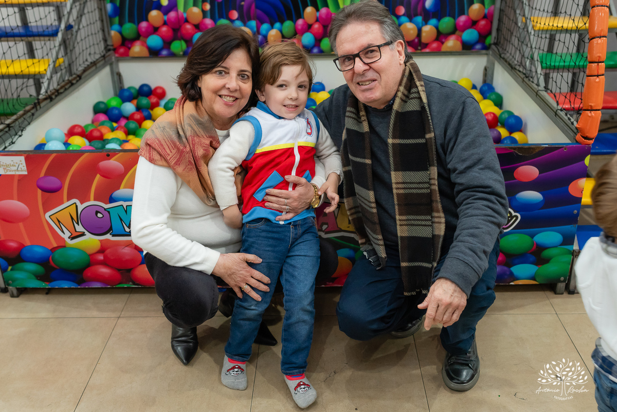 fotografia - aniversário infantil - Luiz Gabriel - 4 anos - festa infantil - Patrulha Canina - fotos espontâneas - fotógrafo profissional - Antonio Rocha Fotografias  - família - momentos especiais - fotografia premiada - fotos de aniversário - Pelotas