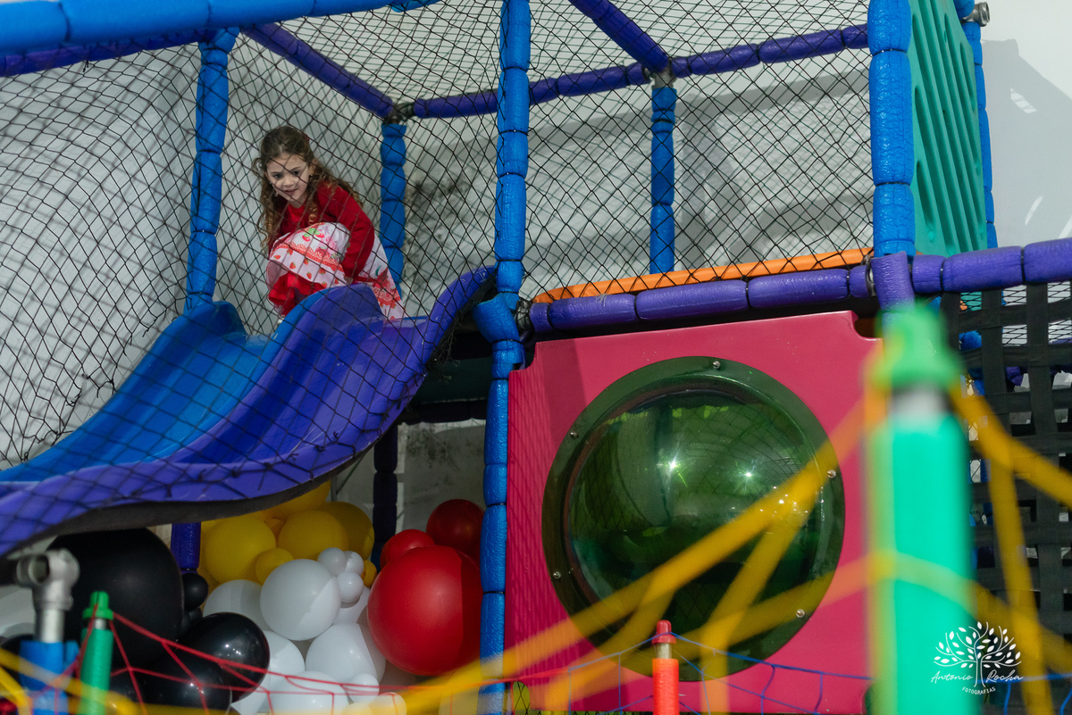 Martina - infância - festa de 4 anos - espontaneidade - brincadeiras - fotografia infantil - celebração em família - fotografias de aniversário - registro fotográfico - Antonio Rocha Fotografias – Pelotas – cassia noble festas - Kopereck