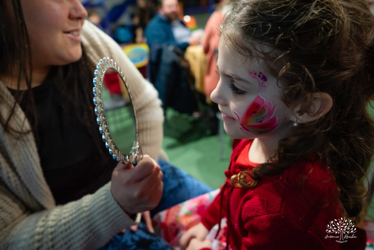 Martina - infância - festa de 4 anos - espontaneidade - brincadeiras - fotografia infantil - celebração em família - fotografias de aniversário - registro fotográfico - Antonio Rocha Fotografias – Pelotas – cassia noble festas - Kopereck
