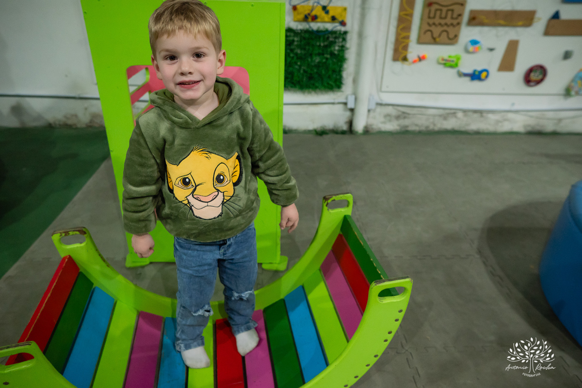 Martina - infância - festa de 4 anos - espontaneidade - brincadeiras - fotografia infantil - celebração em família - fotografias de aniversário - registro fotográfico - Antonio Rocha Fotografias – Pelotas – cassia noble festas - Kopereck