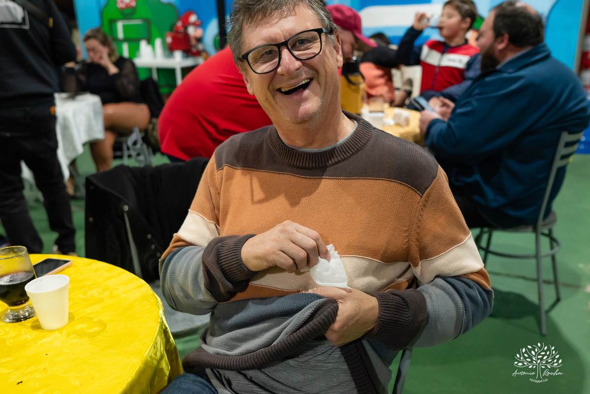 Martina - infância - festa de 4 anos - espontaneidade - brincadeiras - fotografia infantil - celebração em família - fotografias de aniversário - registro fotográfico - Antonio Rocha Fotografias – Pelotas – cassia noble festas - Kopereck