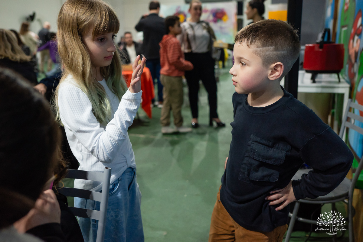 Martina - infância - festa de 4 anos - espontaneidade - brincadeiras - fotografia infantil - celebração em família - fotografias de aniversário - registro fotográfico - Antonio Rocha Fotografias – Pelotas – cassia noble festas - Kopereck