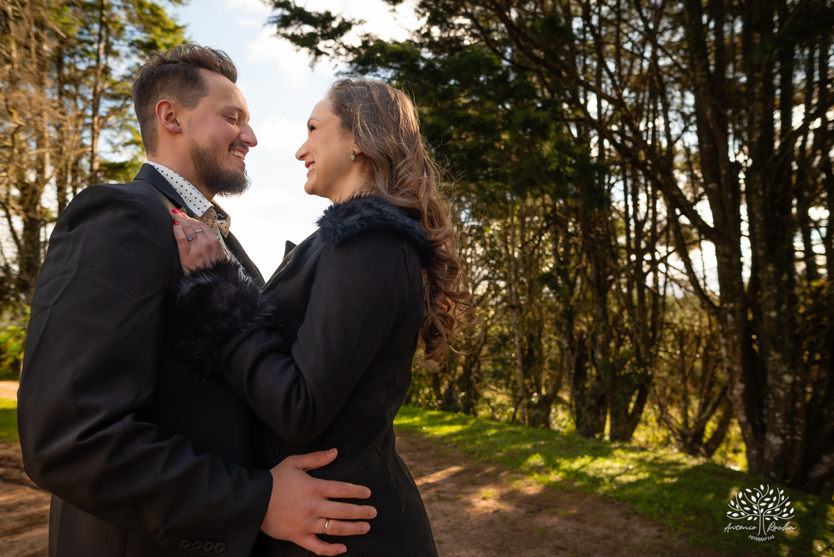 ensaio pré-wedding - Michelli e Pedro - fotografia de casal - amor e conexão - ensaio fotográfico ao entardecer - fotografia de casamento - sintonia do casal - fotógrafos de casamento - ensaio romântico - Pelotas – Antonio Rocha Fotografias