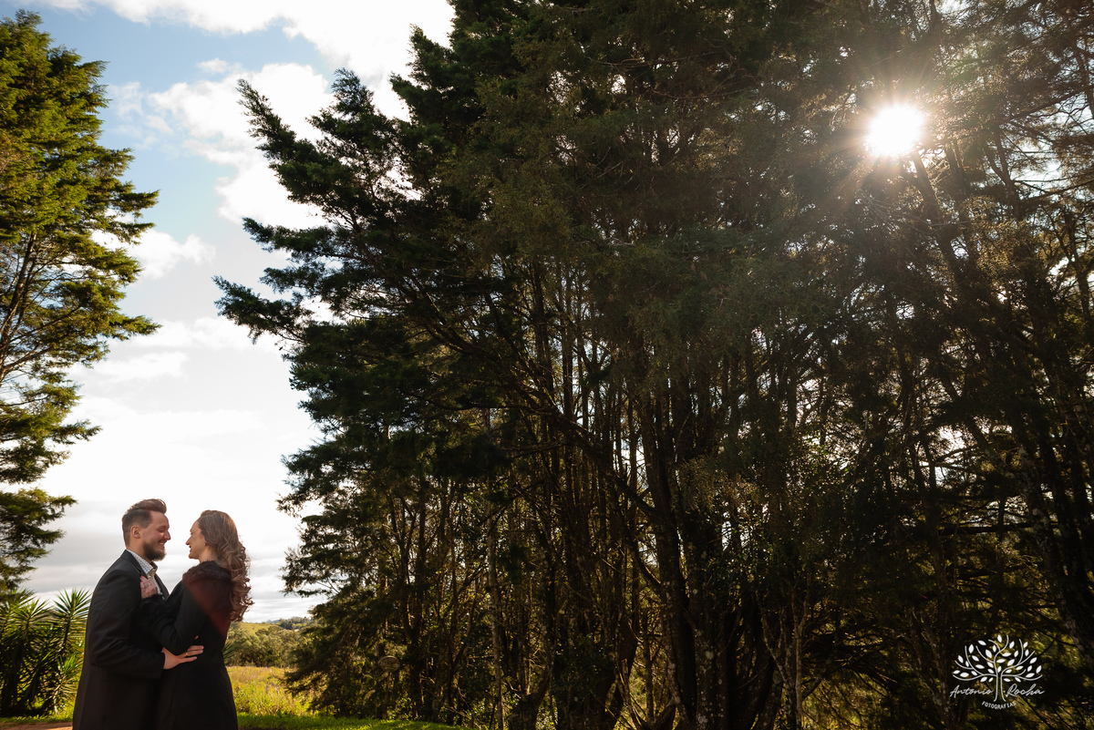 ensaio pré-wedding - Michelli e Pedro - fotografia de casal - amor e conexão - ensaio fotográfico ao entardecer - fotografia de casamento - sintonia do casal - fotógrafos de casamento - ensaio romântico - Pelotas – Antonio Rocha Fotografias