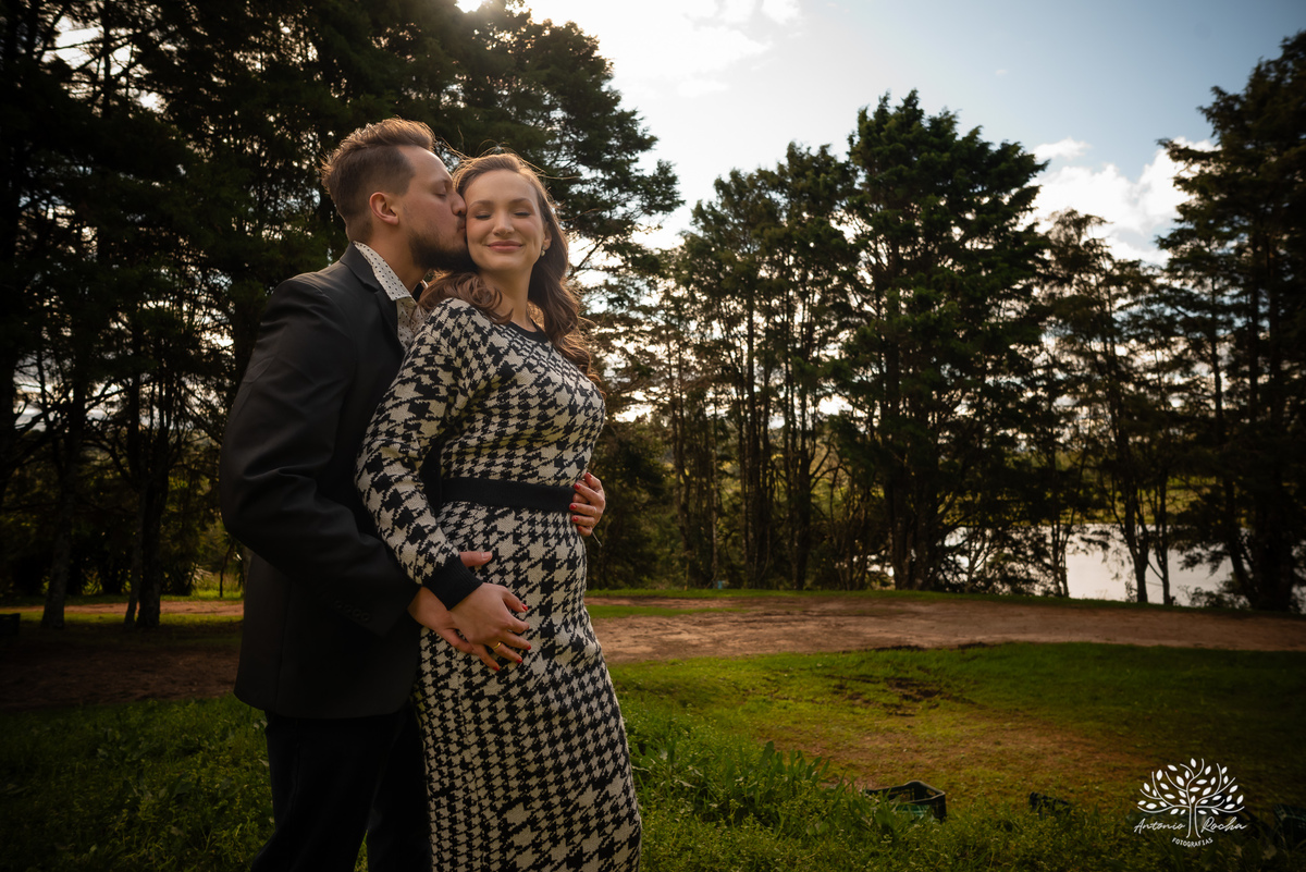 ensaio pré-wedding - Michelli e Pedro - fotografia de casal - amor e conexão - ensaio fotográfico ao entardecer - fotografia de casamento - sintonia do casal - fotógrafos de casamento - ensaio romântico - Pelotas – Antonio Rocha Fotografias