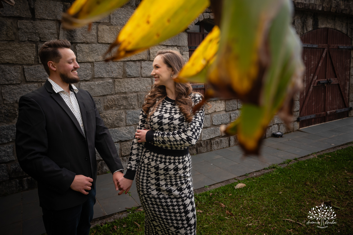 ensaio pré-wedding - Michelli e Pedro - fotografia de casal - amor e conexão - ensaio fotográfico ao entardecer - fotografia de casamento - sintonia do casal - fotógrafos de casamento - ensaio romântico - Pelotas – Antonio Rocha Fotografias