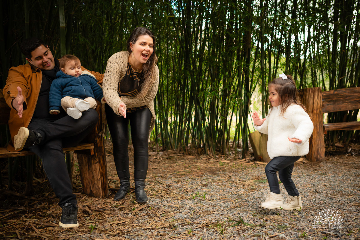 fotografia infantil -ensaio de família - aniversário de um ano - fotos ao ar livre - ensaio de gestante - fotografia de irmãos - registros de infância - fotografia de bebê - Antonio Rocha Fotografias- ensaio fotográfico - Pelotas