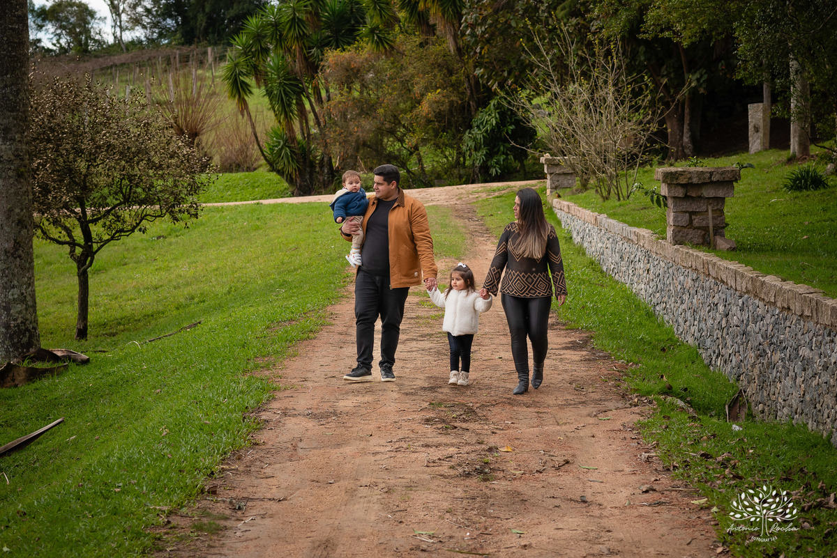 fotografia infantil -ensaio de família - aniversário de um ano - fotos ao ar livre - ensaio de gestante - fotografia de irmãos - registros de infância - fotografia de bebê - Antonio Rocha Fotografias- ensaio fotográfico - Pelotas