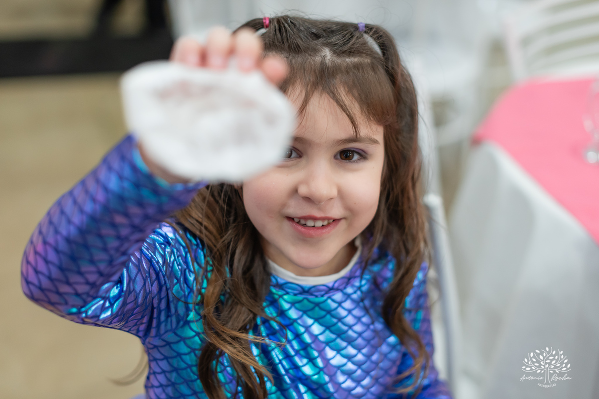 aniversário infantil - fotografia de aniversário - Maitê 6 anos - festa fundo do mar - fotógrafo infantil - decoração temática - festa de criança - fotografia profissional - Antonio Rocha Fotografias - irmãos e carinho - festa infantil - Pelotas