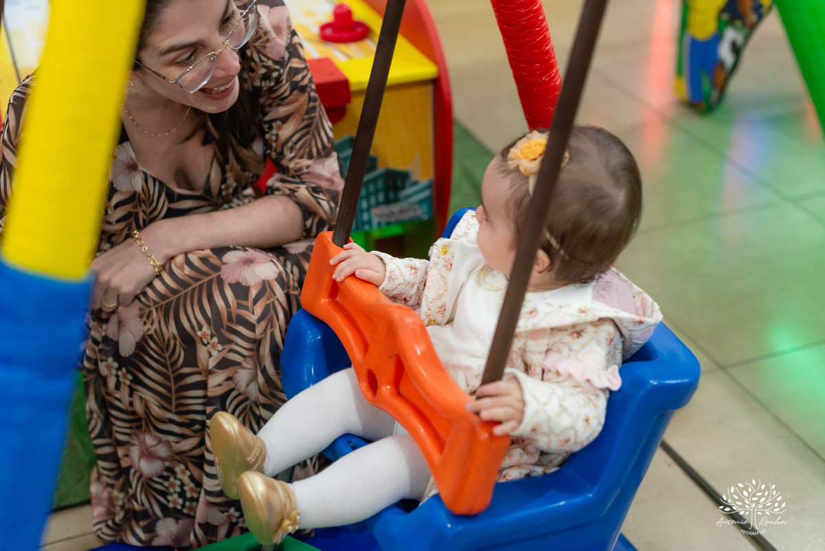 aniversário infantil - fotografia de aniversário - Maitê 6 anos - festa fundo do mar - fotógrafo infantil - decoração temática - festa de criança - fotografia profissional - Antonio Rocha Fotografias - irmãos e carinho - festa infantil - Pelotas