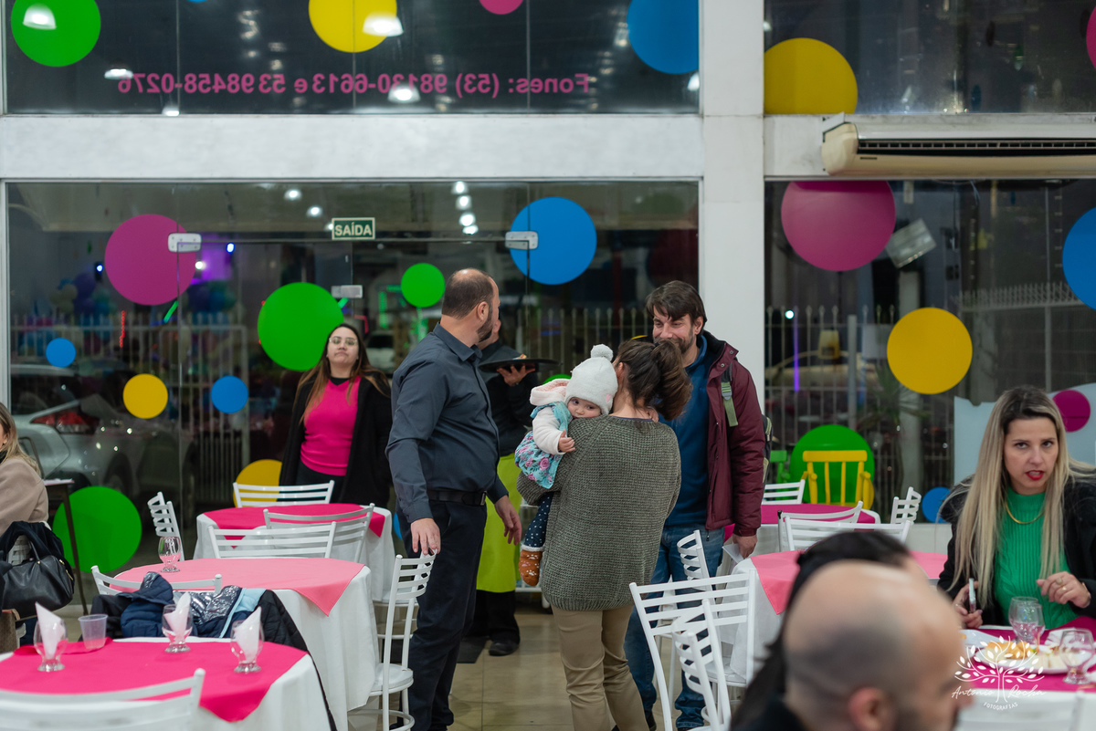 aniversário infantil - fotografia de aniversário - Maitê 6 anos - festa fundo do mar - fotógrafo infantil - decoração temática - festa de criança - fotografia profissional - Antonio Rocha Fotografias - irmãos e carinho - festa infantil - Pelotas