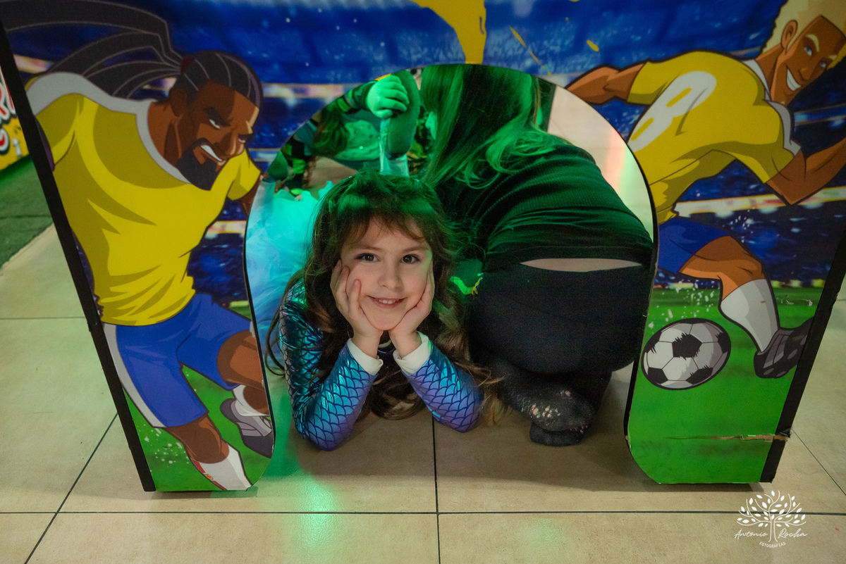 aniversário infantil - fotografia de aniversário - Maitê 6 anos - festa fundo do mar - fotógrafo infantil - decoração temática - festa de criança - fotografia profissional - Antonio Rocha Fotografias - irmãos e carinho - festa infantil - Pelotas