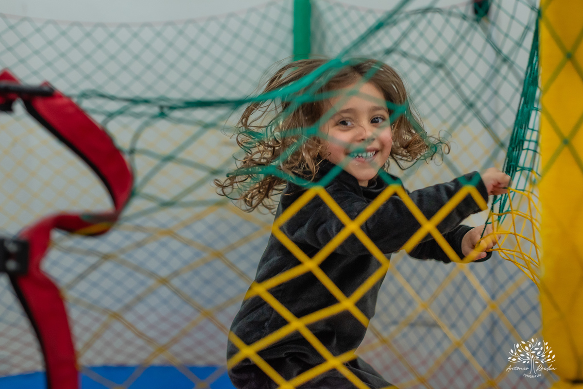 aniversário infantil - fotografia de aniversário - Maitê 6 anos - festa fundo do mar - fotógrafo infantil - decoração temática - festa de criança - fotografia profissional - Antonio Rocha Fotografias - irmãos e carinho - festa infantil - Pelotas