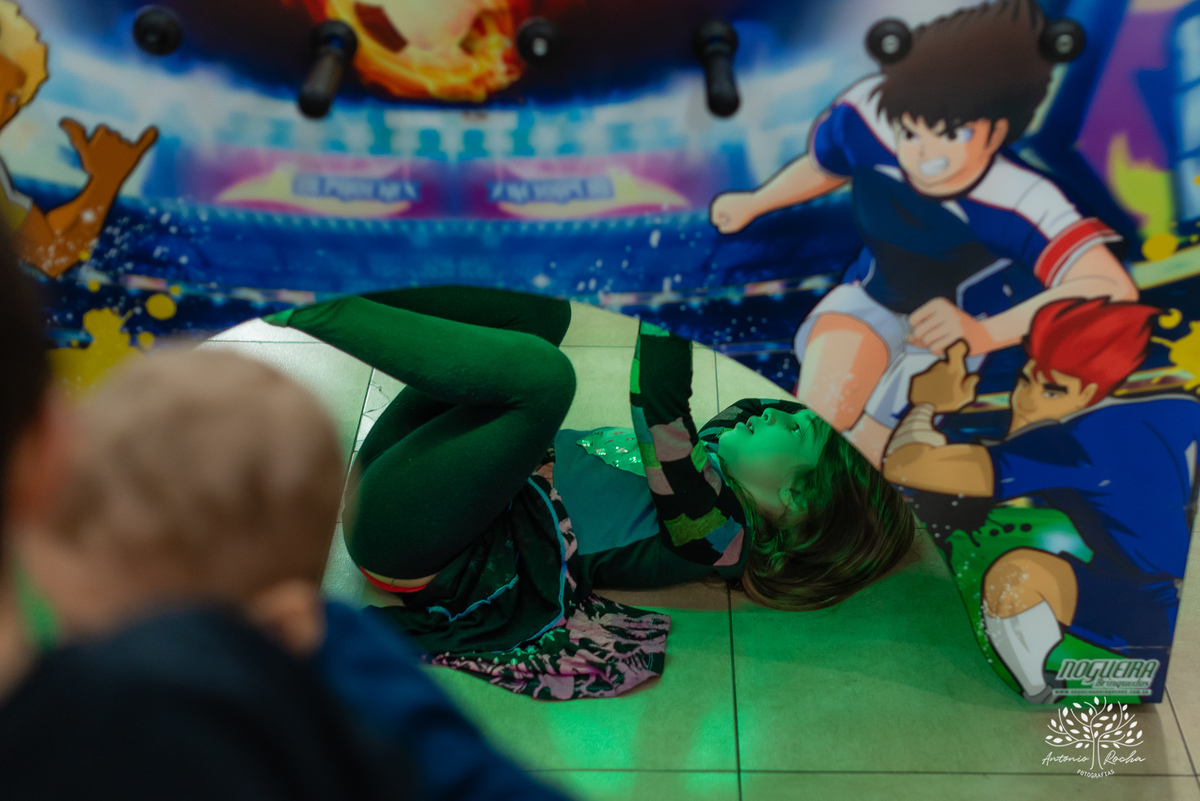 aniversário infantil - fotografia de aniversário - Maitê 6 anos - festa fundo do mar - fotógrafo infantil - decoração temática - festa de criança - fotografia profissional - Antonio Rocha Fotografias - irmãos e carinho - festa infantil - Pelotas