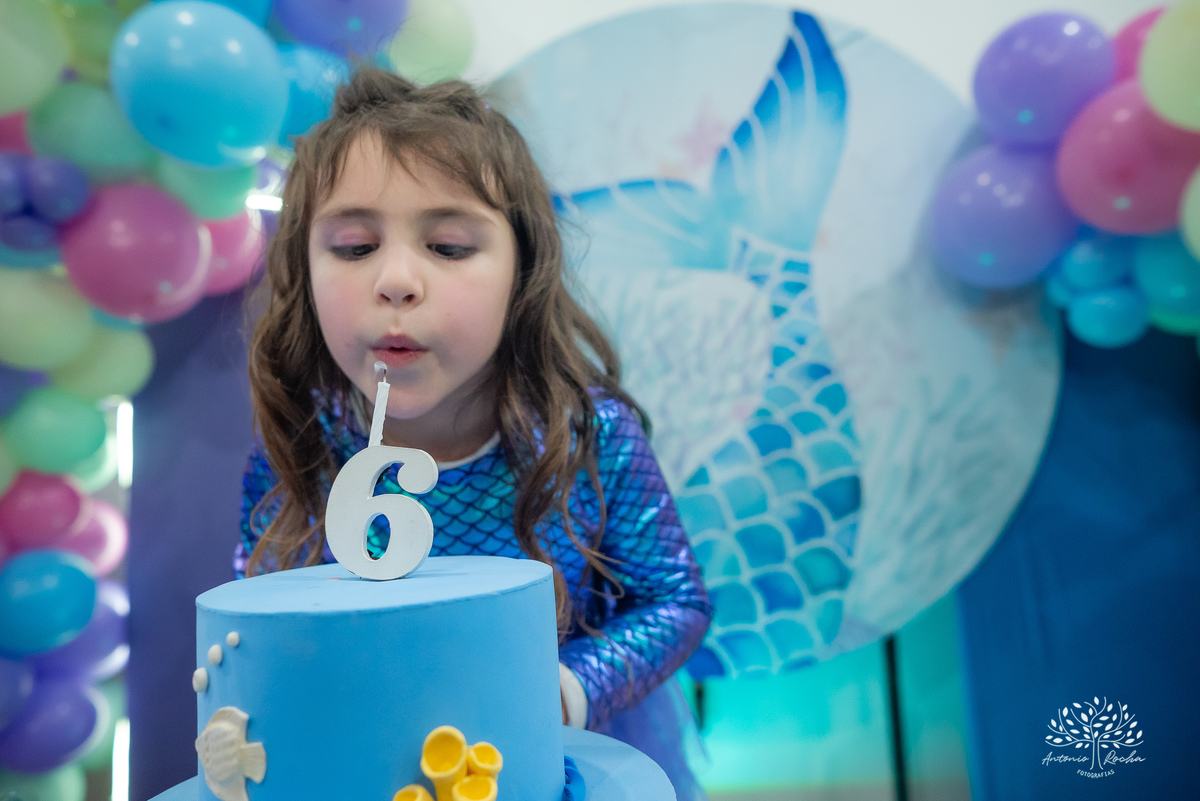 aniversário infantil - fotografia de aniversário - Maitê 6 anos - festa fundo do mar - fotógrafo infantil - decoração temática - festa de criança - fotografia profissional - Antonio Rocha Fotografias - irmãos e carinho - festa infantil - Pelotas