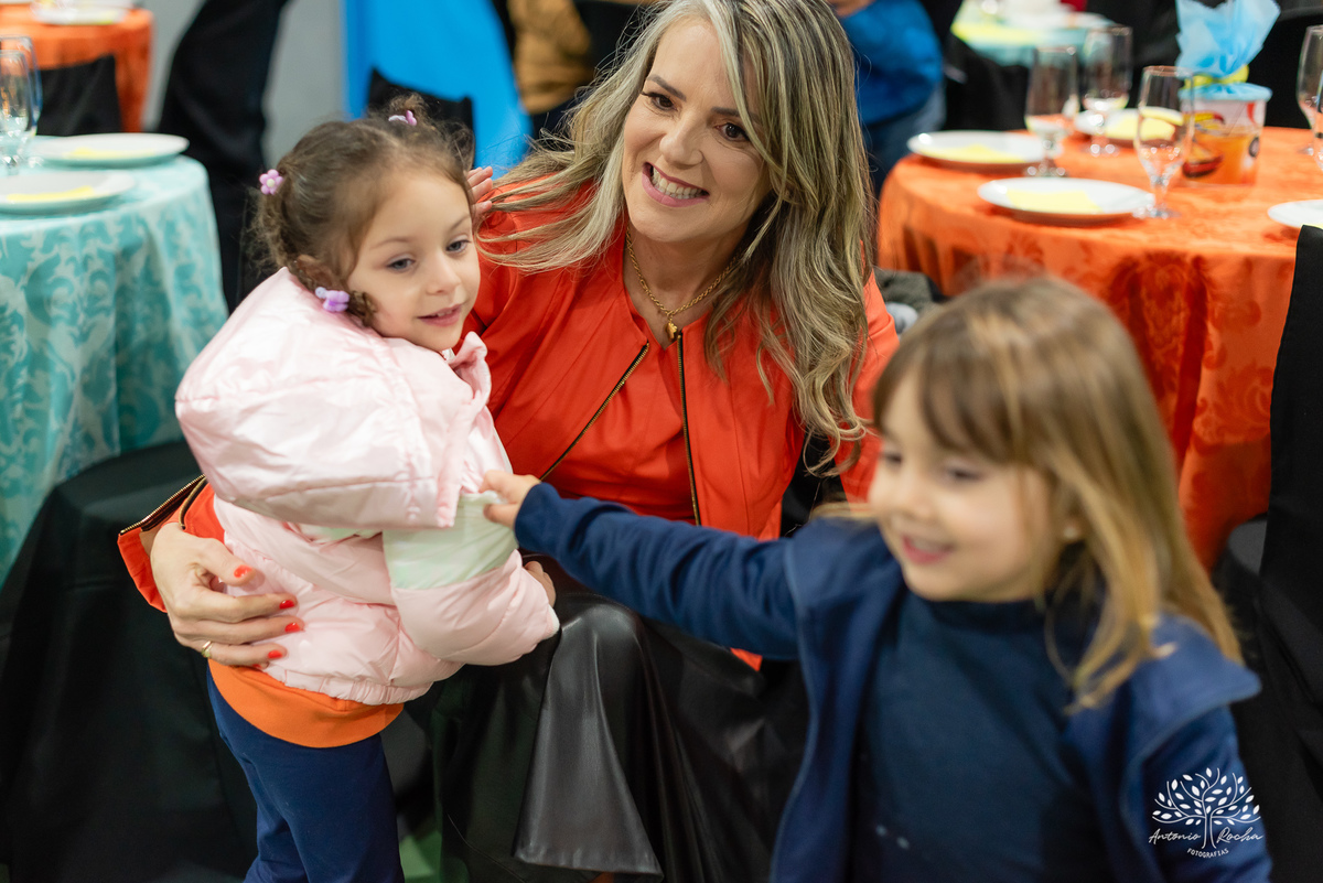 aniversário infantil - fotografia de aniversário - fotógrafo de eventos - fotógrafo infantil - fotografia espontânea - alegria de criança - festa temática - diversão de criança - fotógrafo Antonio Rocha Fotografias - confiança e carinho - Pelotas
