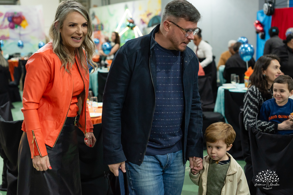 aniversário infantil - fotografia de aniversário - fotógrafo de eventos - fotógrafo infantil - fotografia espontânea - alegria de criança - festa temática - diversão de criança - fotógrafo Antonio Rocha Fotografias - confiança e carinho - Pelotas