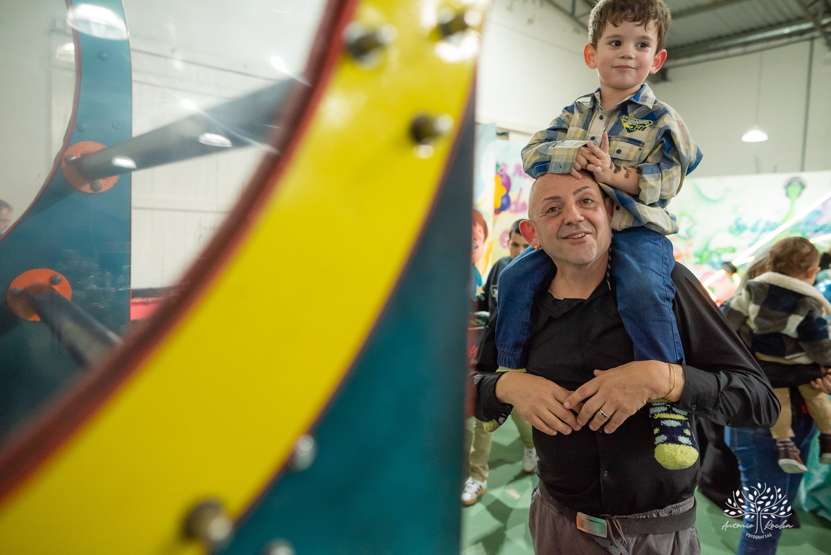 aniversário infantil - fotografia de aniversário - fotógrafo de eventos - fotógrafo infantil - fotografia espontânea - alegria de criança - festa temática - diversão de criança - fotógrafo Antonio Rocha Fotografias - confiança e carinho - Pelotas