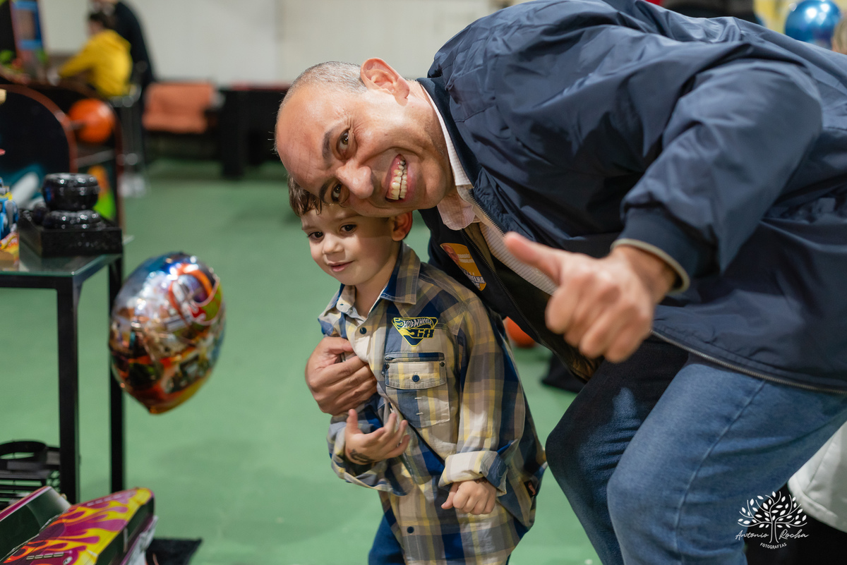 aniversário infantil - fotografia de aniversário - fotógrafo de eventos - fotógrafo infantil - fotografia espontânea - alegria de criança - festa temática - diversão de criança - fotógrafo Antonio Rocha Fotografias - confiança e carinho - Pelotas
