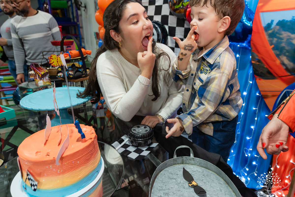 aniversário infantil - fotografia de aniversário - fotógrafo de eventos - fotógrafo infantil - fotografia espontânea - alegria de criança - festa temática - diversão de criança - fotógrafo Antonio Rocha Fotografias - confiança e carinho - Pelotas