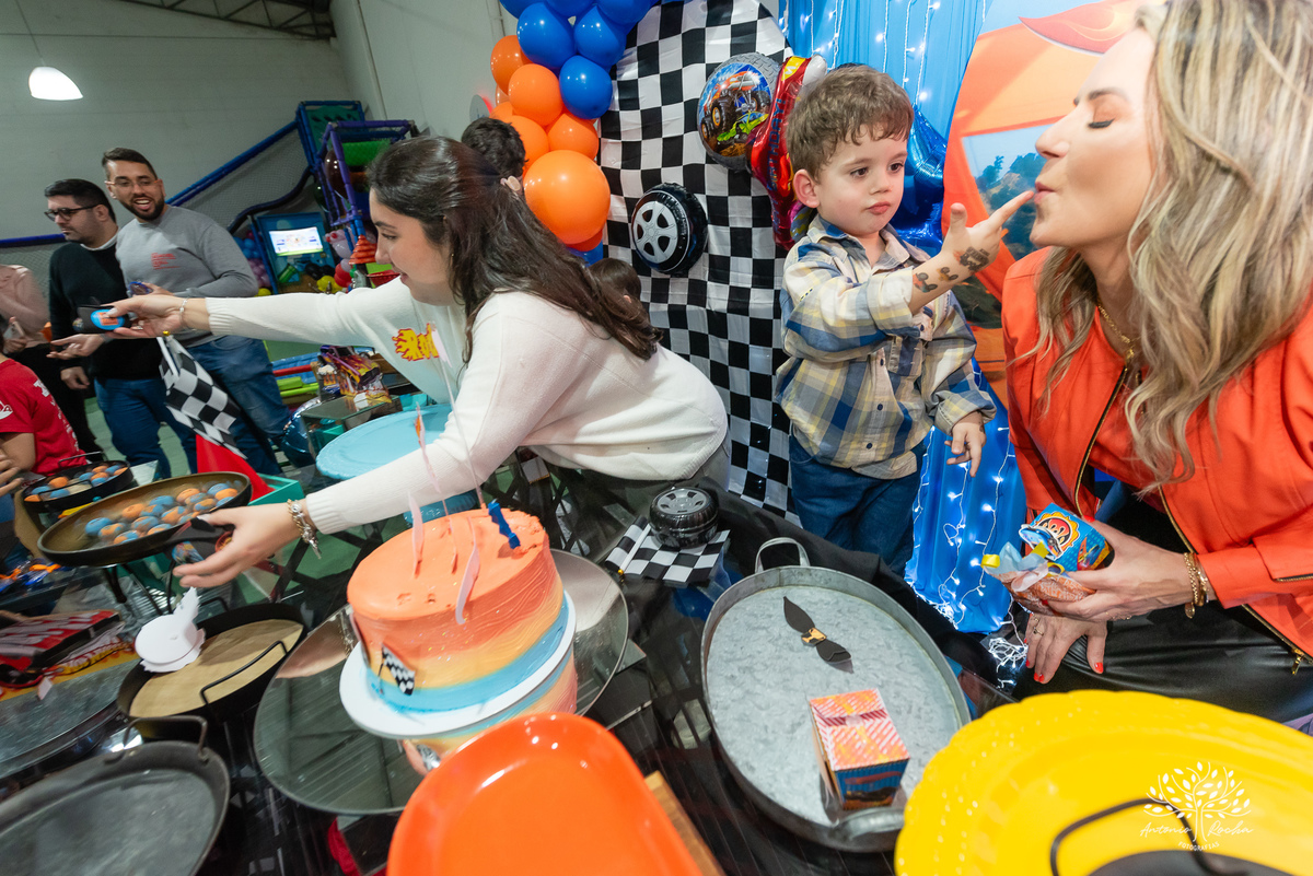 aniversário infantil - fotografia de aniversário - fotógrafo de eventos - fotógrafo infantil - fotografia espontânea - alegria de criança - festa temática - diversão de criança - fotógrafo Antonio Rocha Fotografias - confiança e carinho - Pelotas
