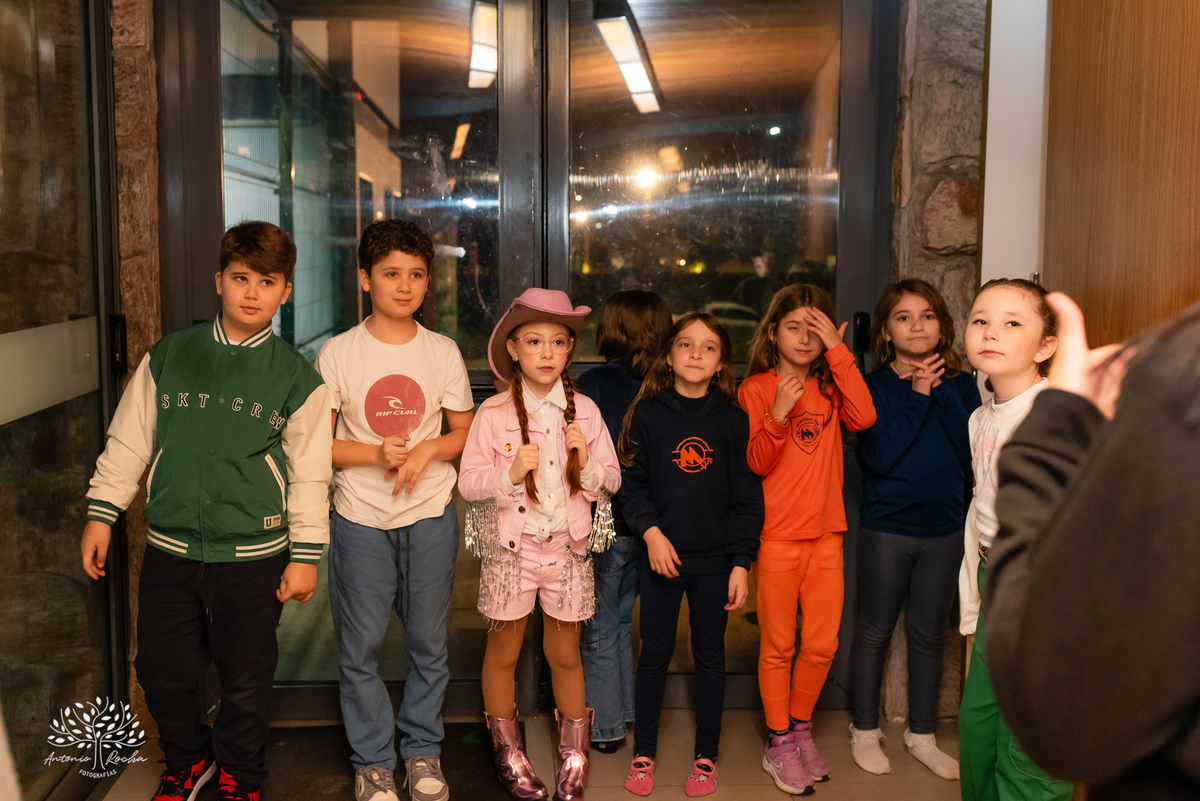 Laura - aniversário de 8 anos - festa temática - estilo Ana Castela - alegria - brincadeiras infantis - família - amigos - emoção - momentos especiais - fotografia de aniversário - Antonio Rocha Fotografias - Alphaville - Pelotas