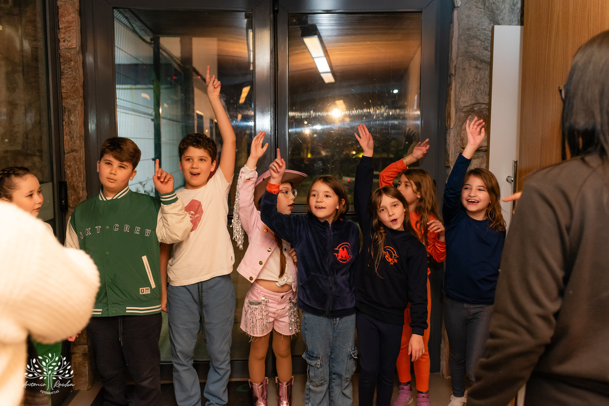 Laura - aniversário de 8 anos - festa temática - estilo Ana Castela - alegria - brincadeiras infantis - família - amigos - emoção - momentos especiais - fotografia de aniversário - Antonio Rocha Fotografias - Alphaville - Pelotas