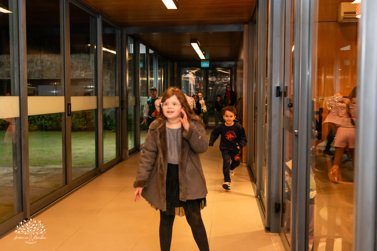 Laura - aniversário de 8 anos - festa temática - estilo Ana Castela - alegria - brincadeiras infantis - família - amigos - emoção - momentos especiais - fotografia de aniversário - Antonio Rocha Fotografias - Alphaville - Pelotas